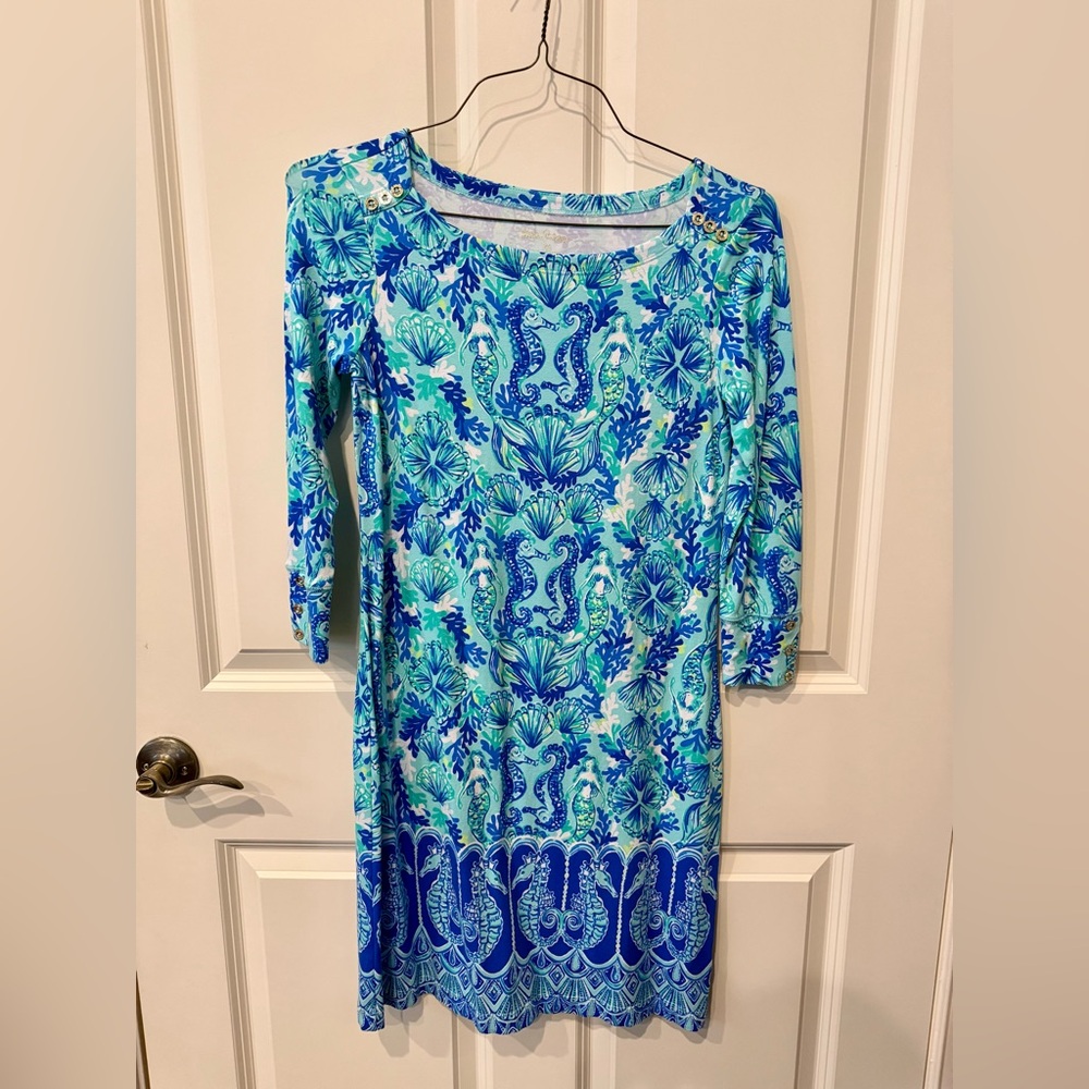 Lilly Pulitzer Sophie Dress in XS, excellent condition.  Seaing double print.